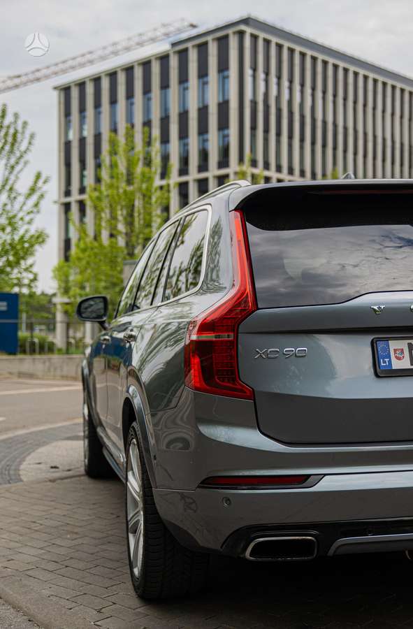 Volvo XC90 - 4