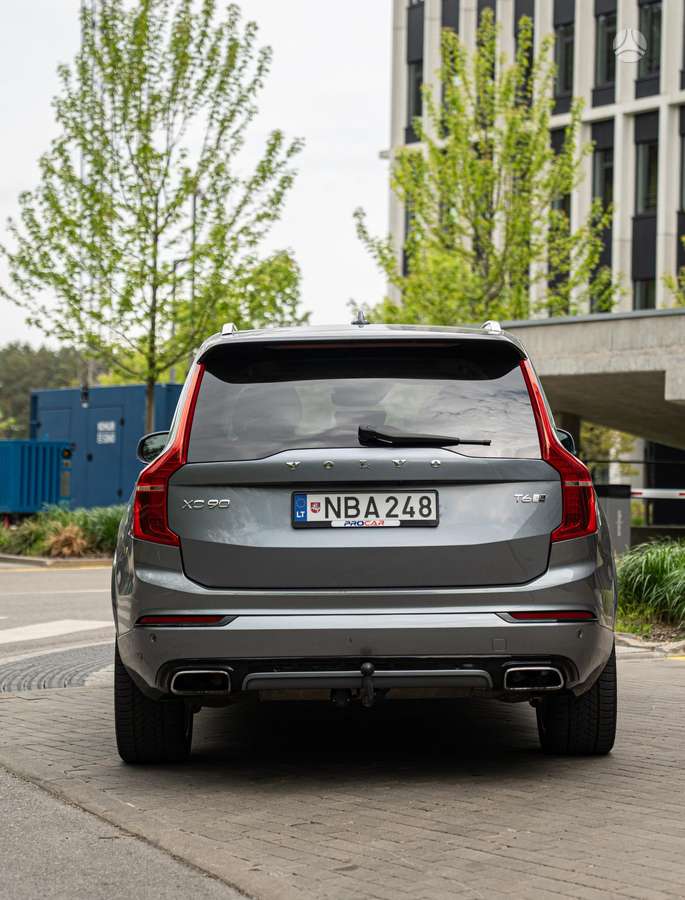 Volvo XC90 - 5
