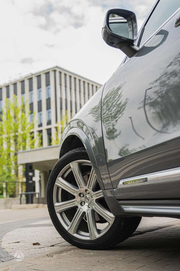 Volvo XC90 - 9