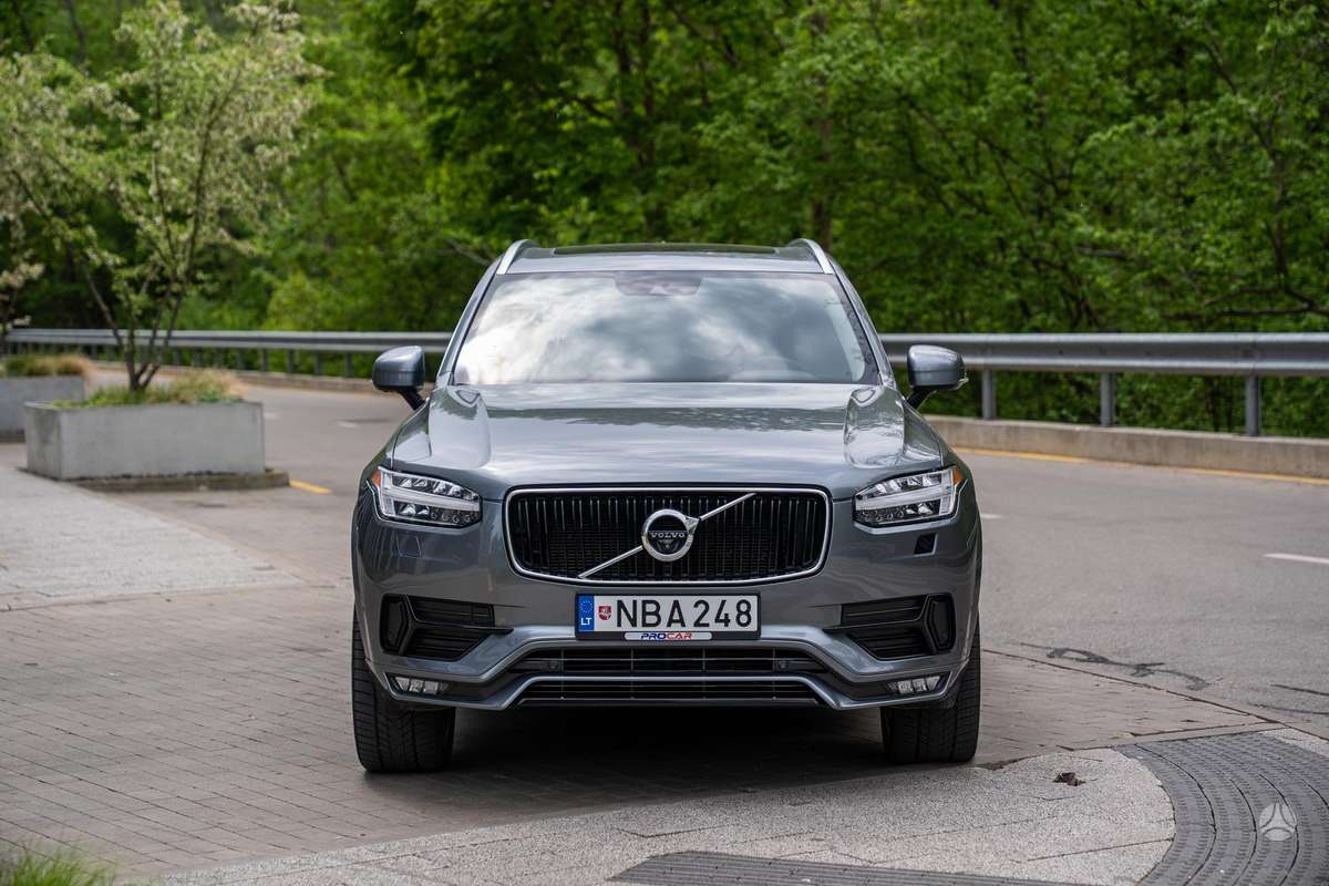 Volvo XC90 - 11