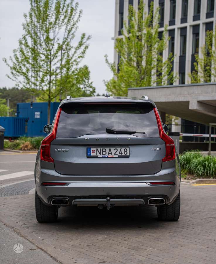 Volvo XC90 - 12