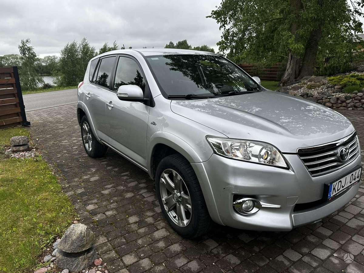 Toyota RAV4 - 3