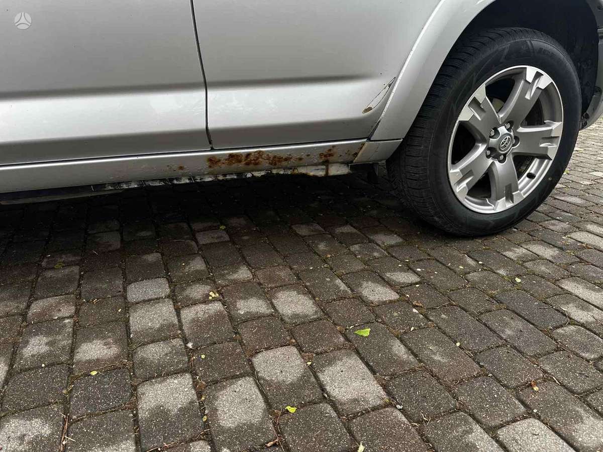 Toyota RAV4 - 7