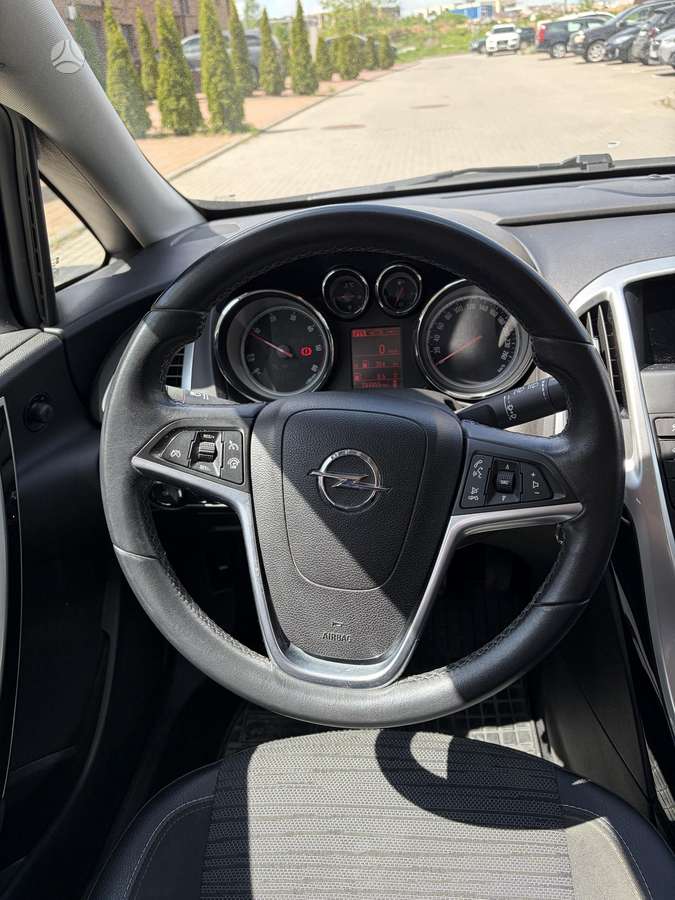 Opel Astra, 1.6 l., hatchback