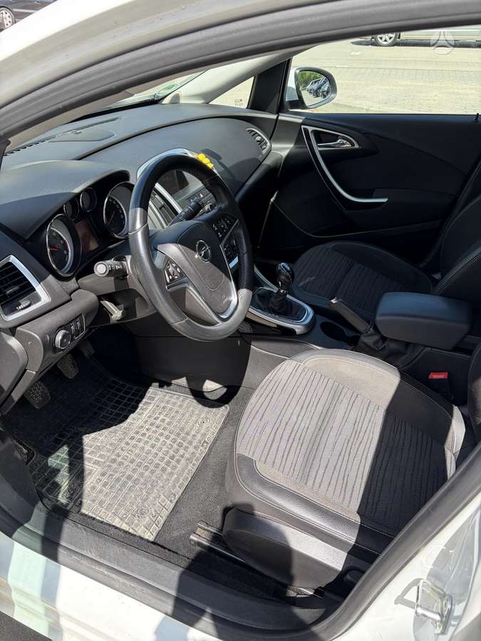Opel Astra, 1.6 l., hatchback