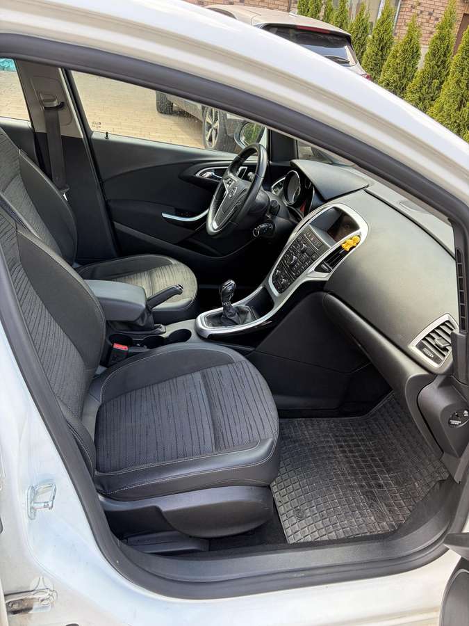 Opel Astra, 1.6 l., hatchback