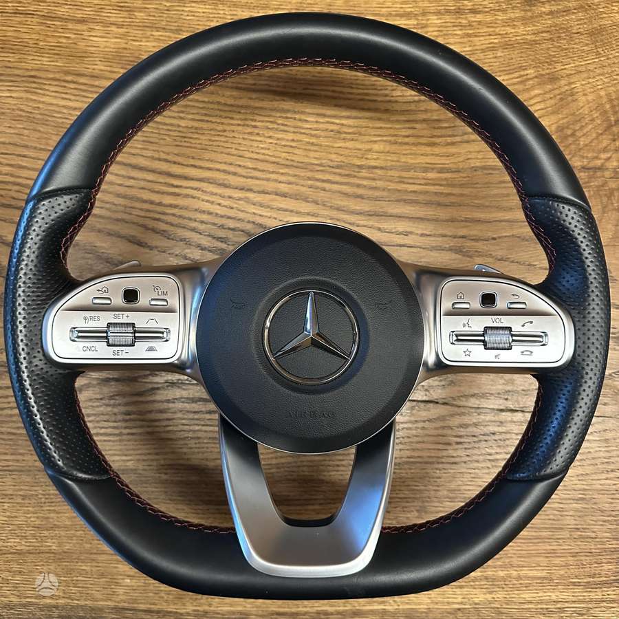 Mercedes-Benz C klasė steering wheel