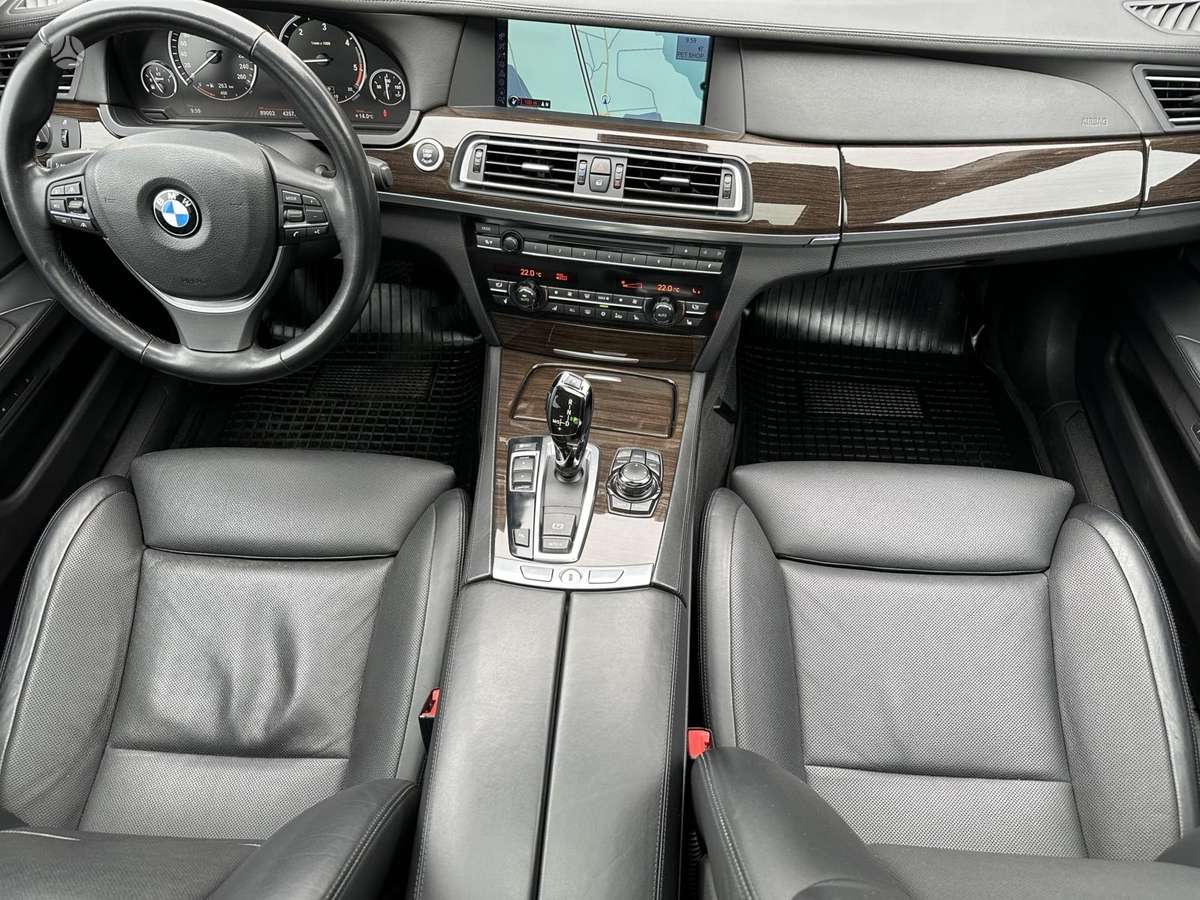 BMW 730, 3.0 l., Седан