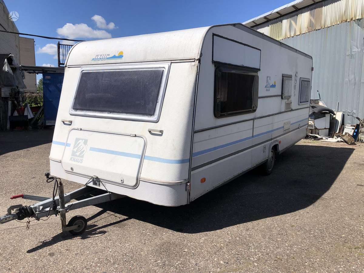 Knaus Azur 540, кемперы