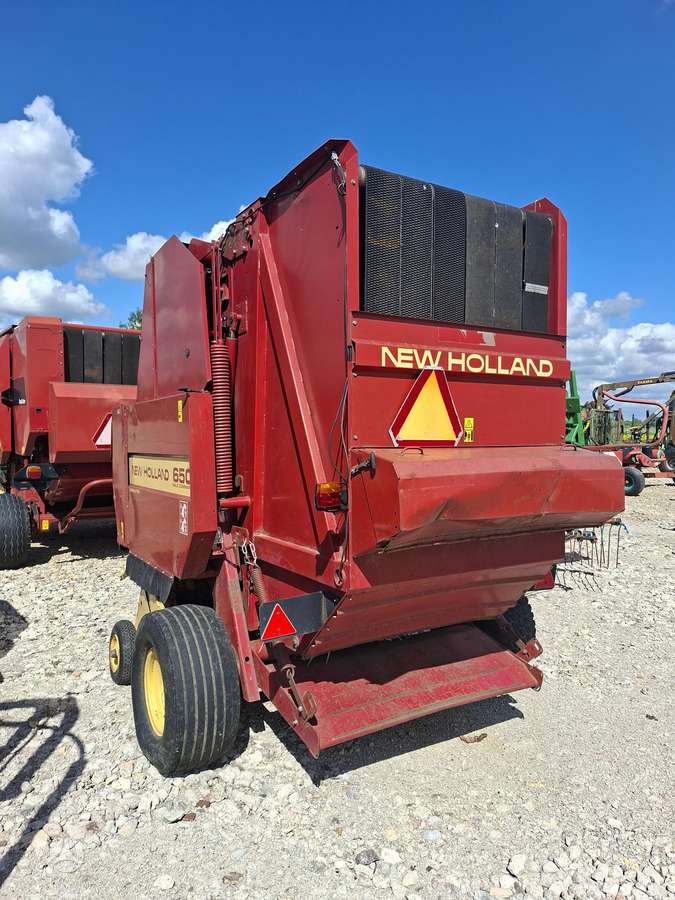 New Holland 650, balers
