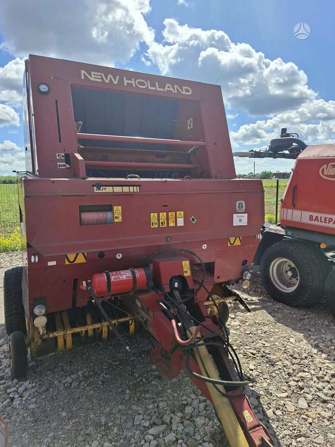 New Holland 650, balers