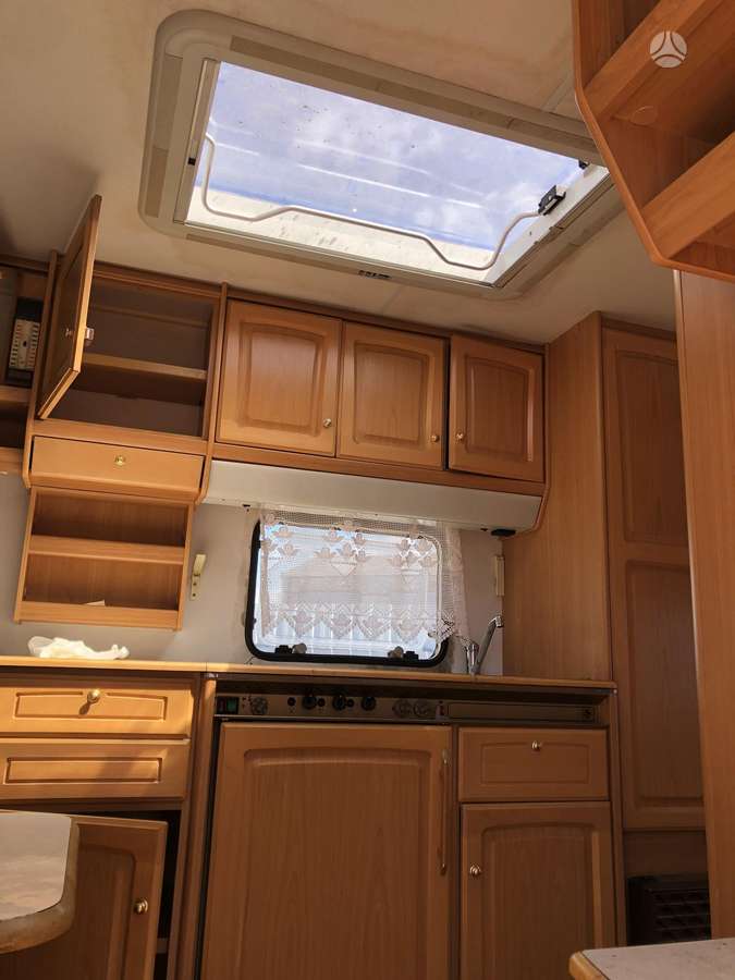 Knaus Azur 540, кемперы