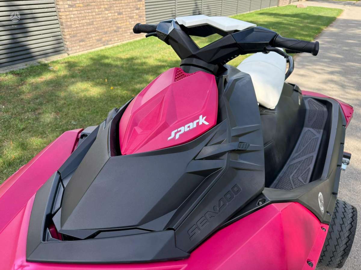 Sea-Doo Spark 2up, водные мотоциклы