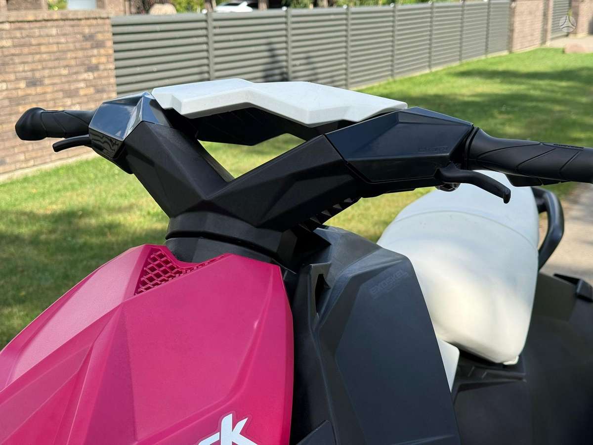 Sea-Doo Spark 2up, водные мотоциклы