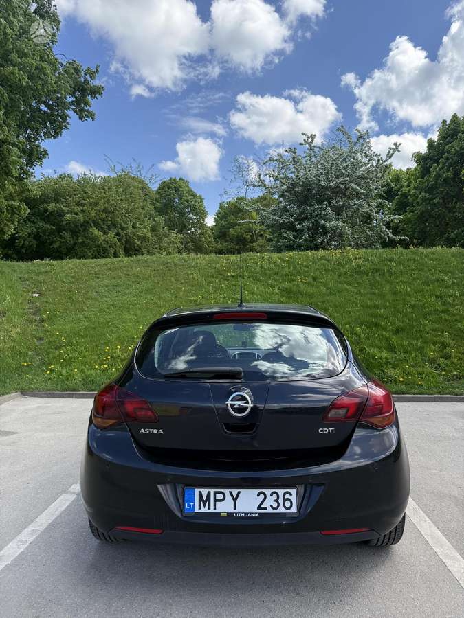 Opel Astra, 1.7 l., Хэтчбек