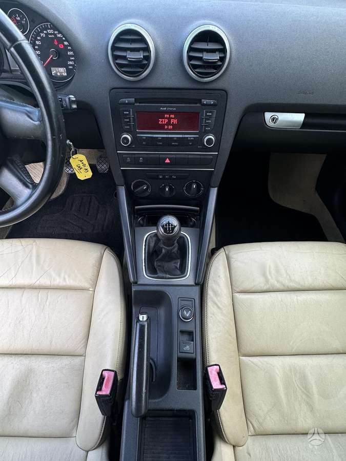 Audi A3, 1.6 l., convertible
