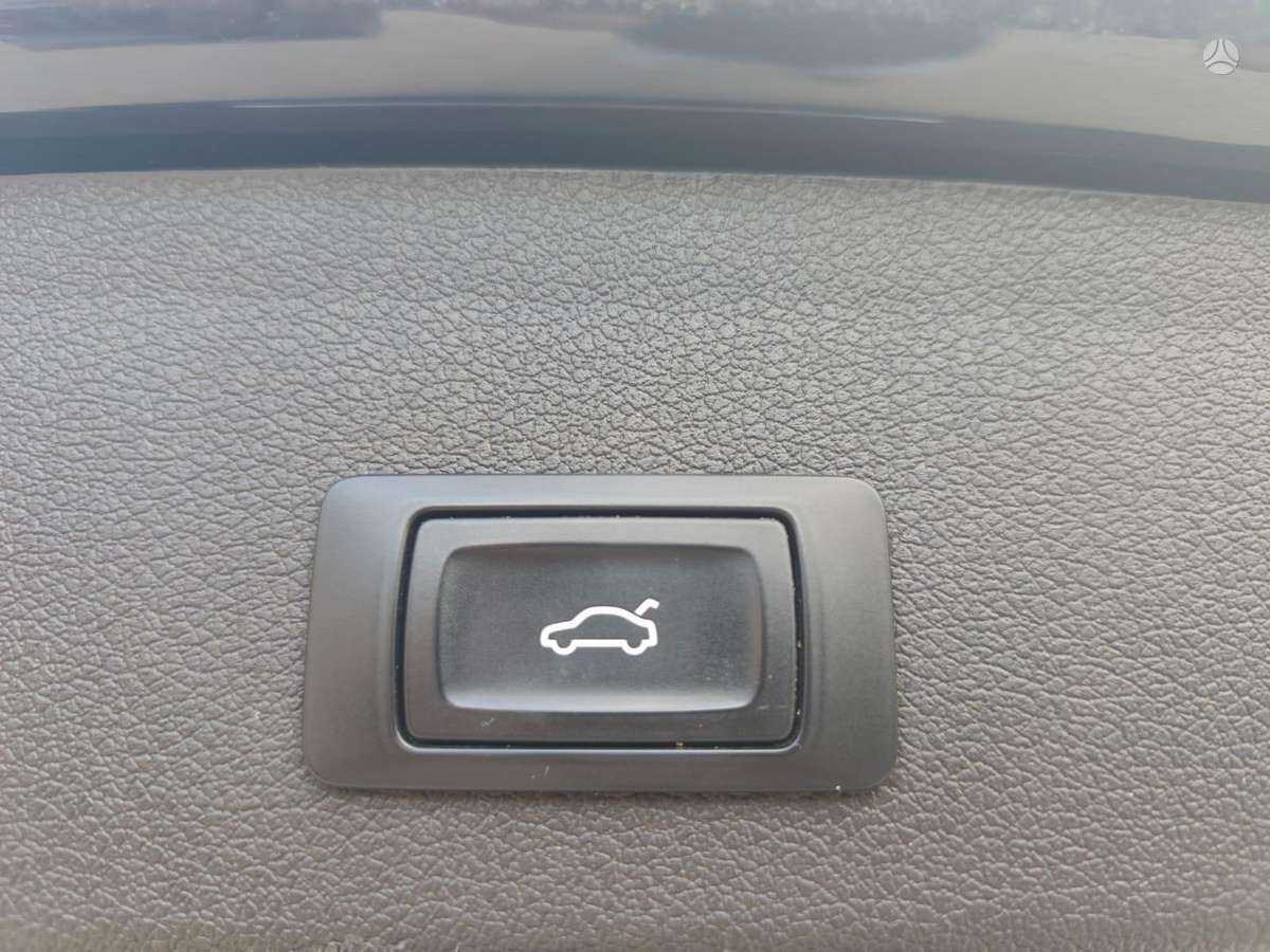 Audi Q5, 3.0 l., off-road / crossover