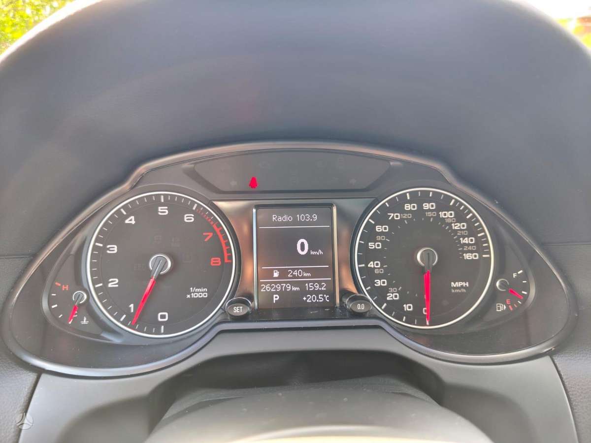 Audi Q5, 3.0 l., off-road / crossover