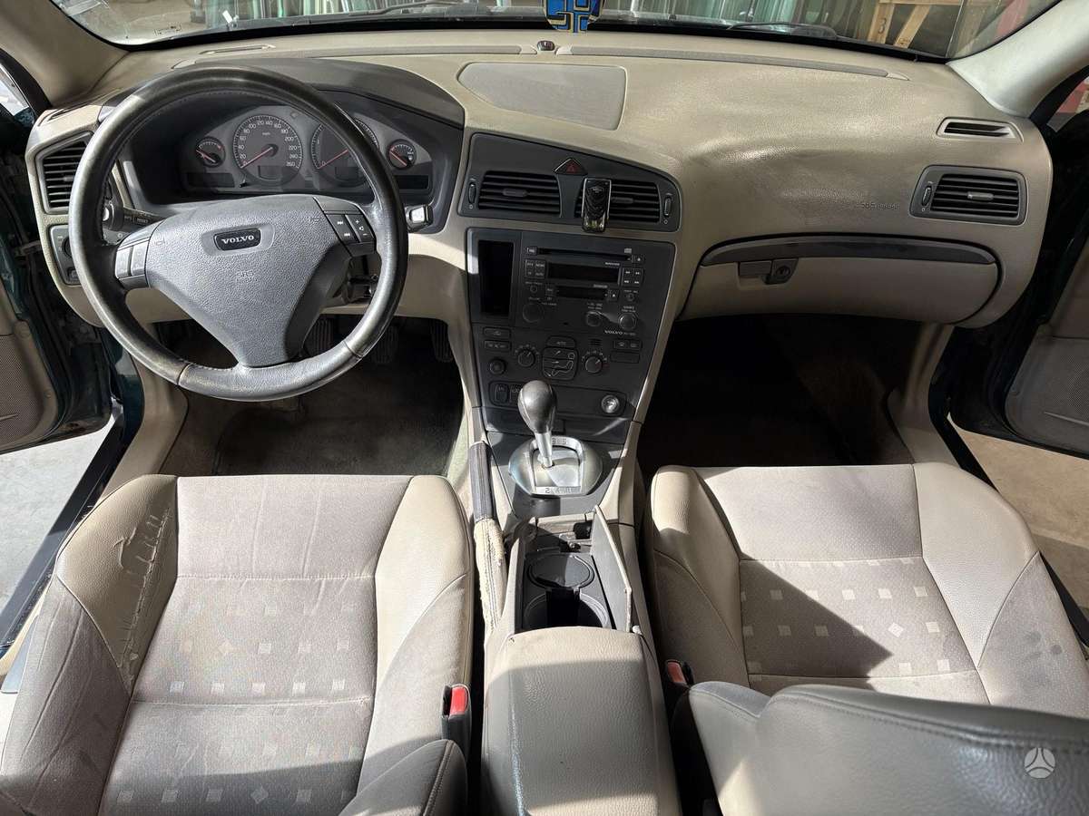 Volvo S60, 2.4 l., Седан