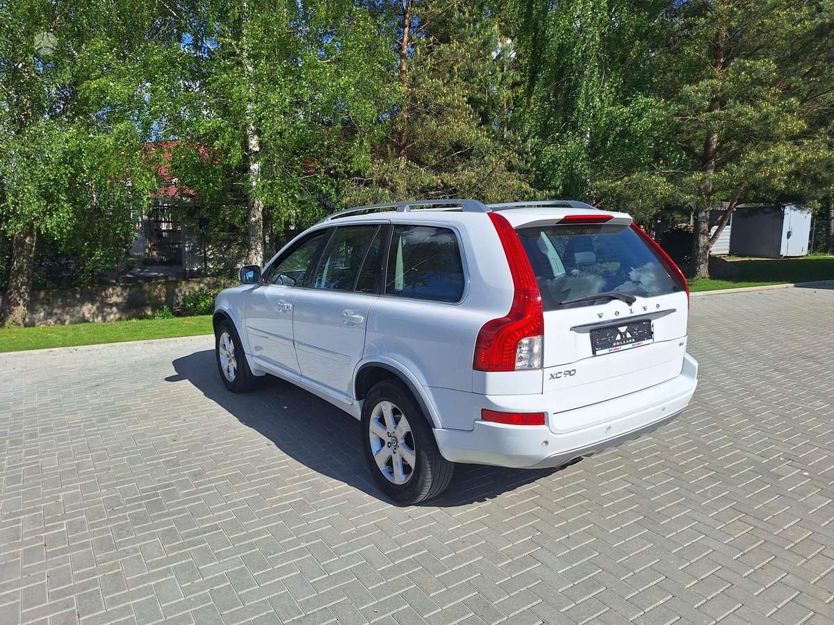 Volvo XC90 - 10