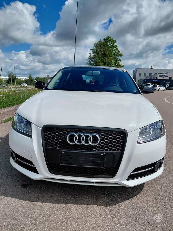 Audi A3, 1.6 l., hatchback