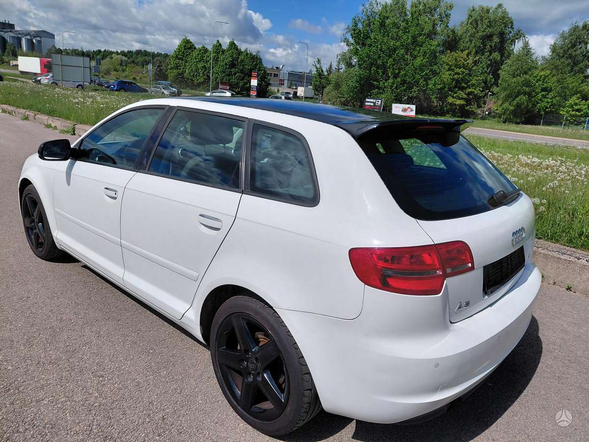 Audi A3, 1.6 l., Хэтчбек