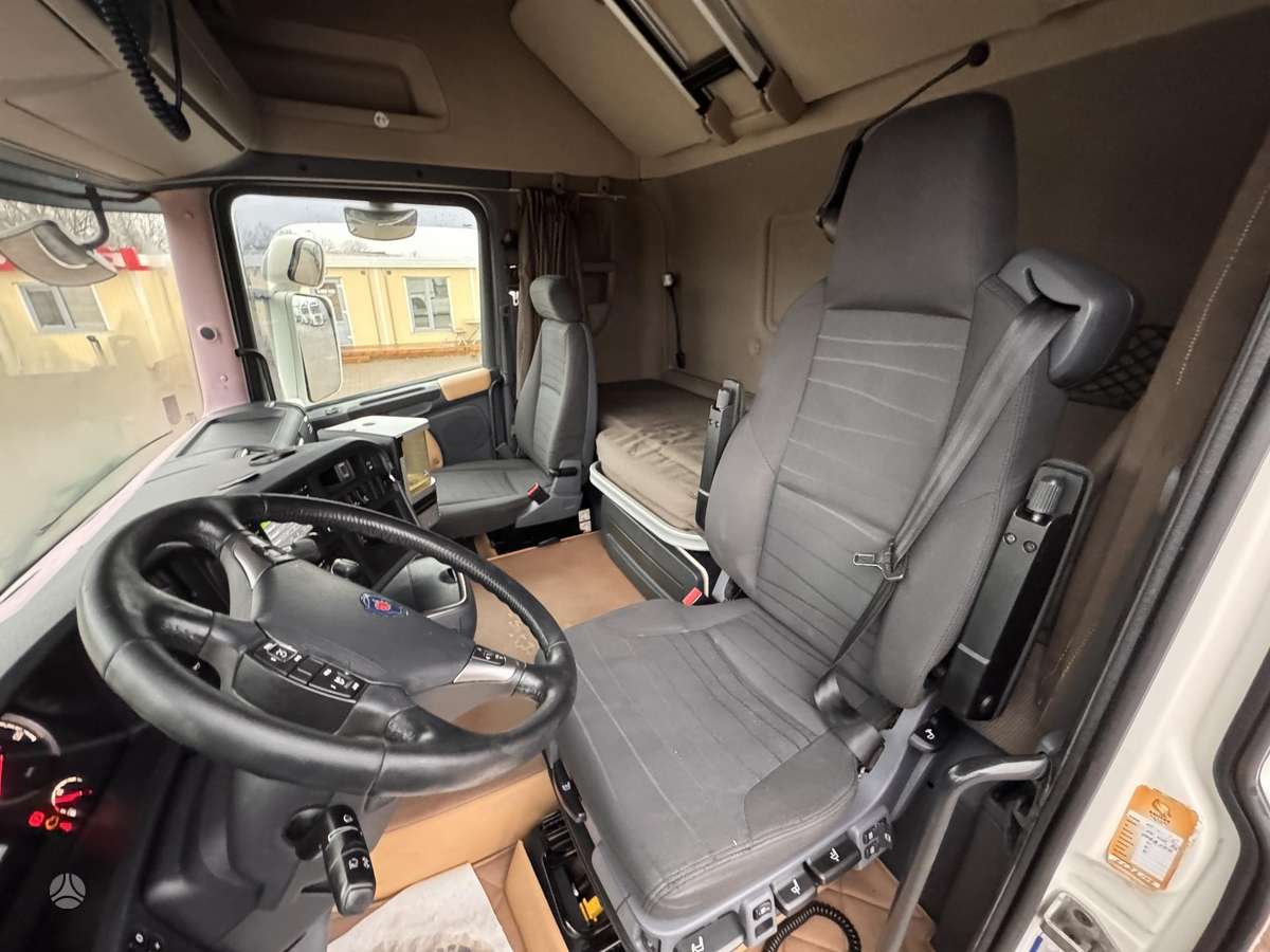 Scania R450, 2 miegamosios vietos