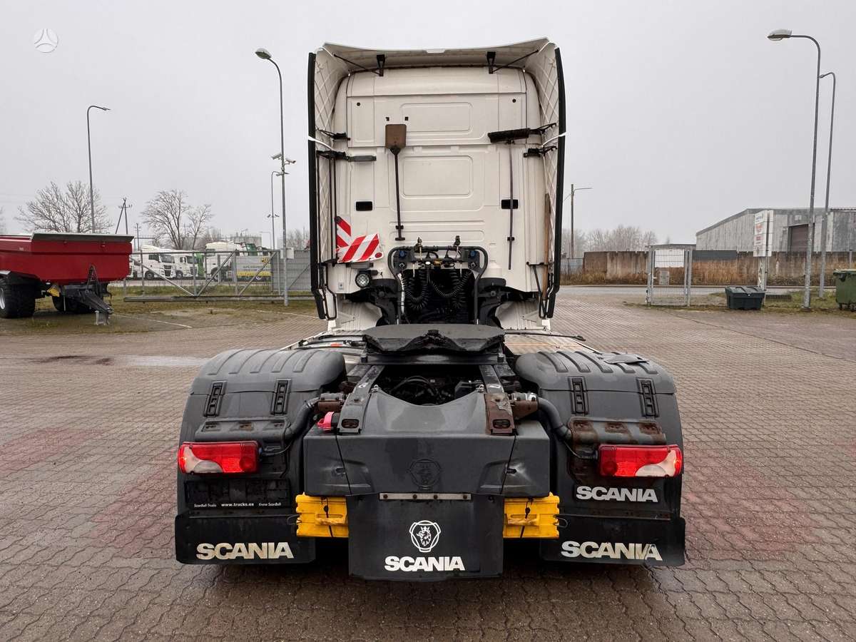 Scania R450, double sleeper