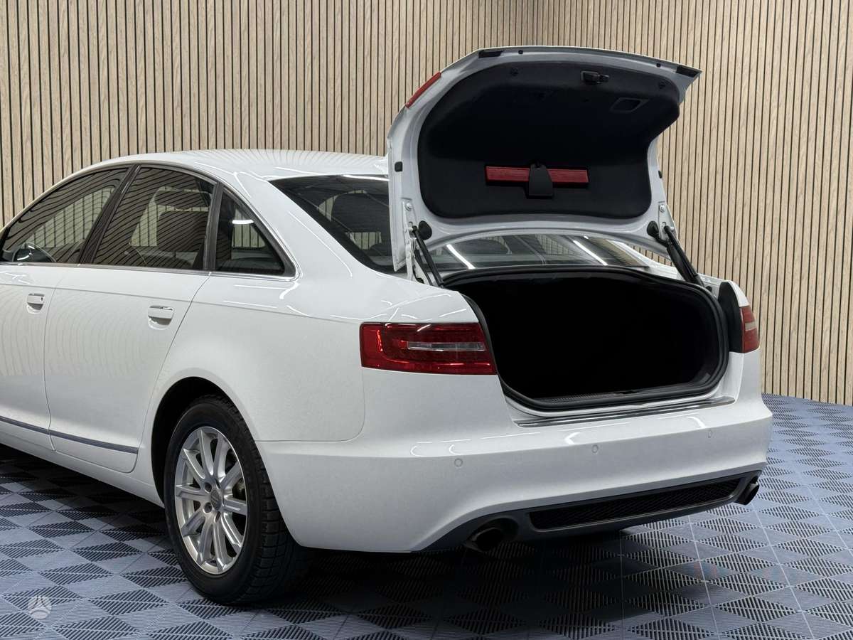 Audi A6, 2.0 l., Седан