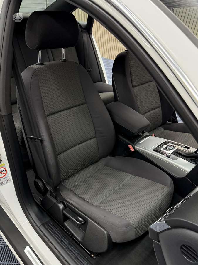 Audi A6, 2.0 l., Седан