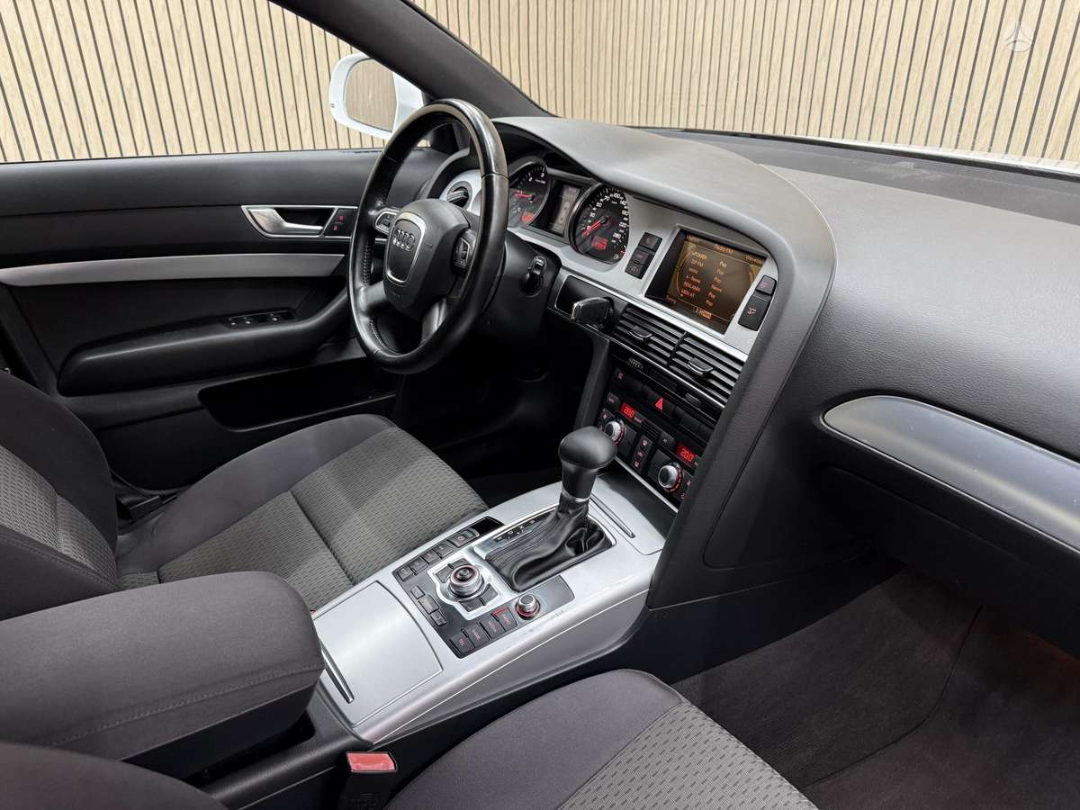 Audi A6, 2.0 l., Седан