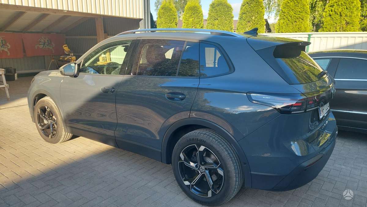 Volkswagen Tiguan - 3