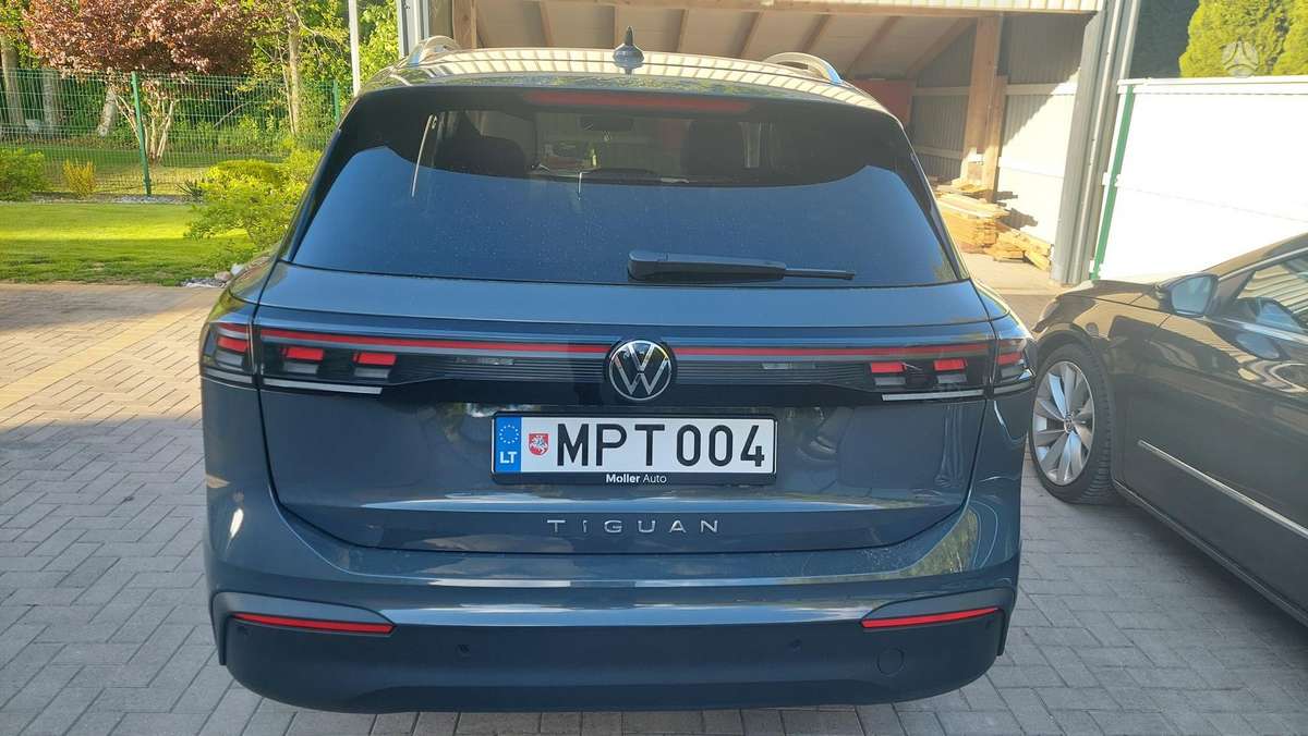 Volkswagen Tiguan - 4