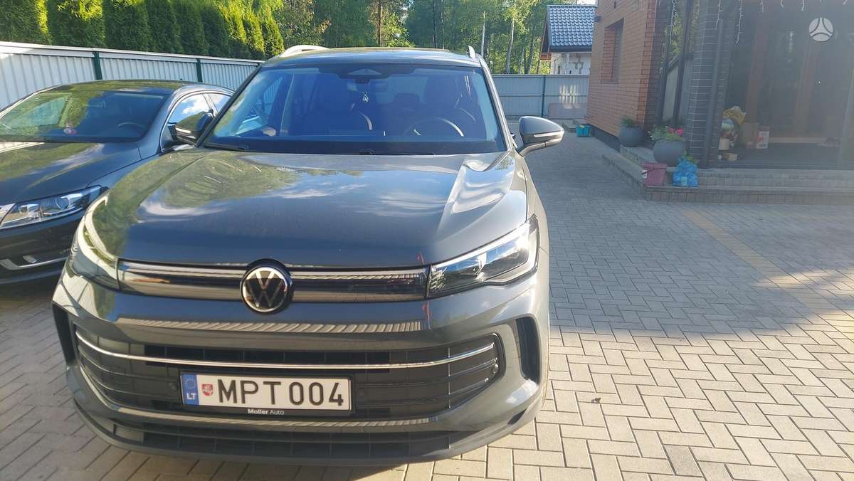 Volkswagen Tiguan - 2
