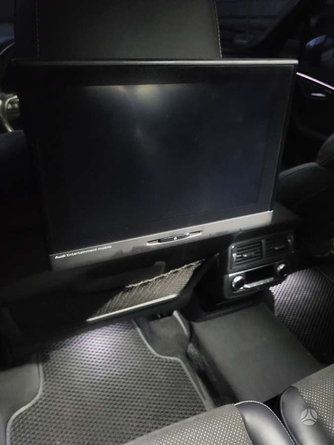 Audi Q7, universalas