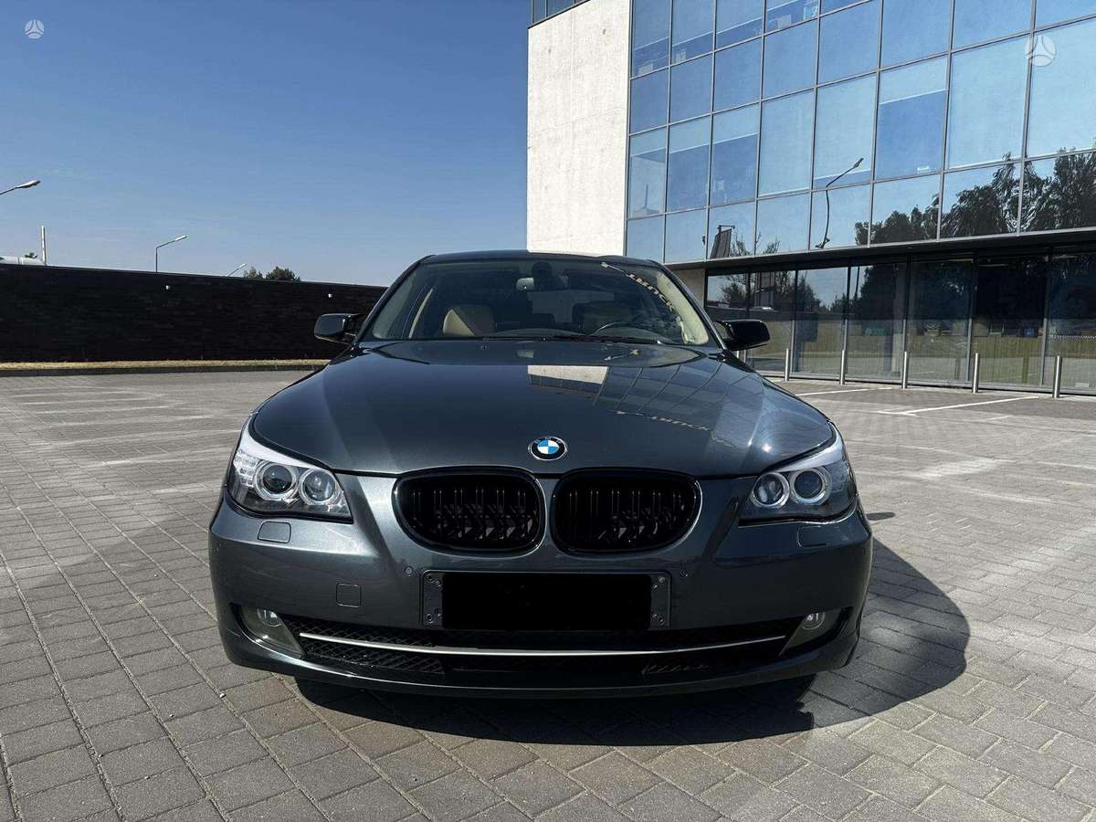 BMW 520, 2.0 l., Седан