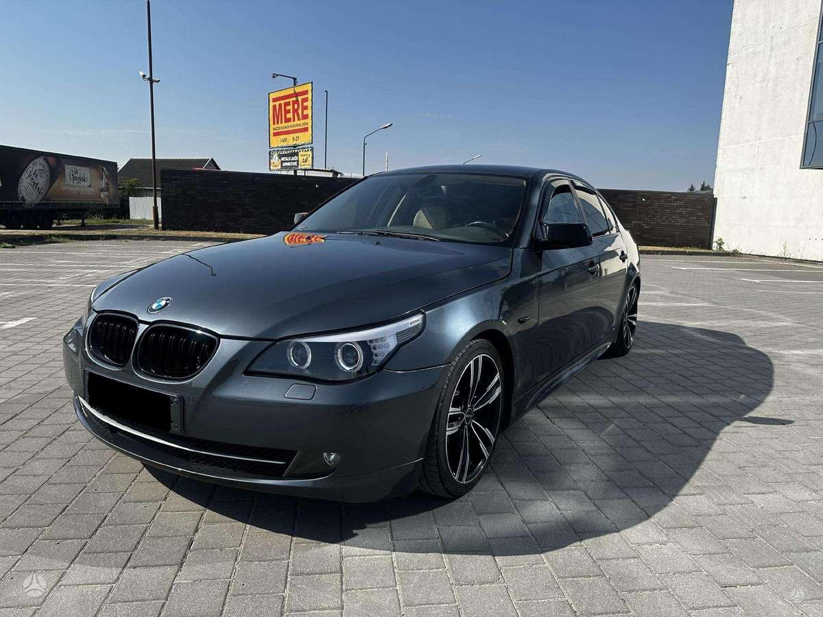 BMW 520, 2.0 l., Седан