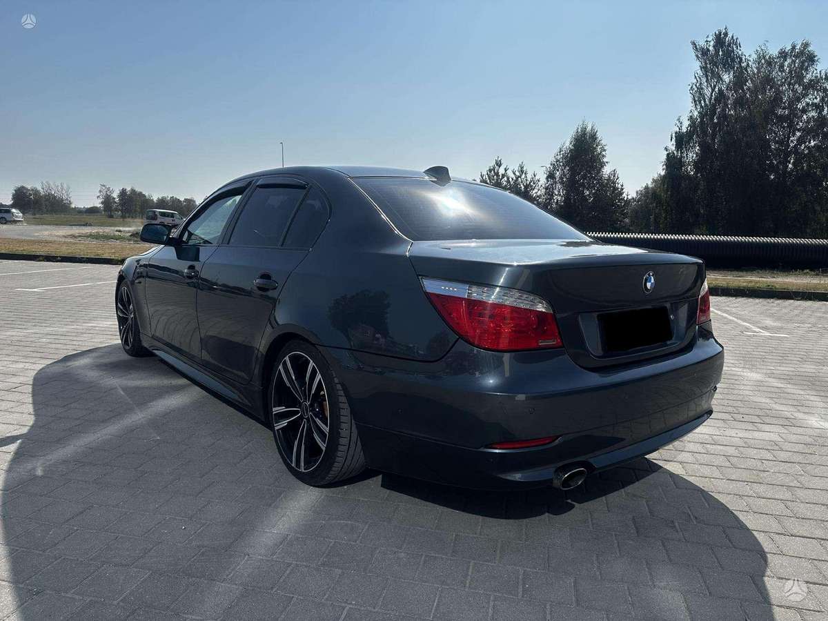 BMW 520, 2.0 l., Седан