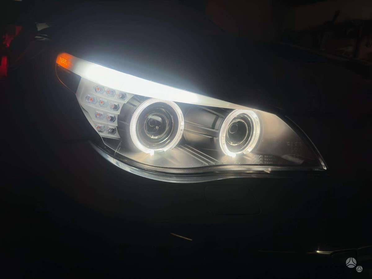 BMW 520, 2.0 l., Седан