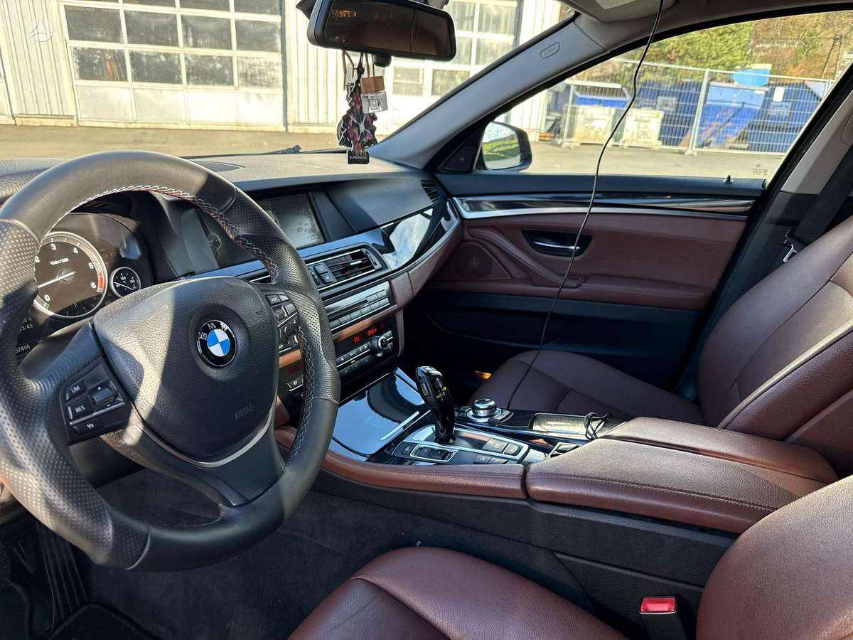 BMW 530, 3.0 l., wagon