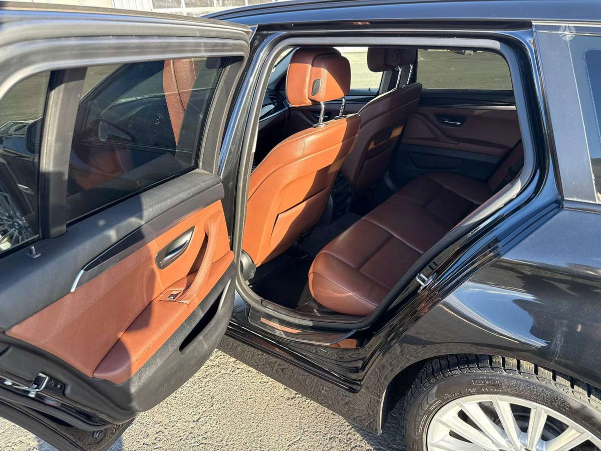 BMW 530, 3.0 l., wagon