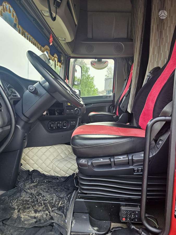 DAF XF 460 FT, double sleeper