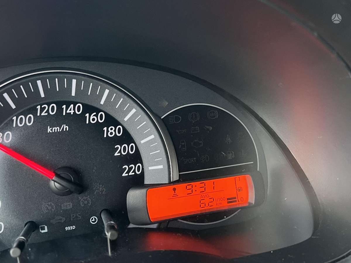 Nissan Micra, 1.2 l., hatchback