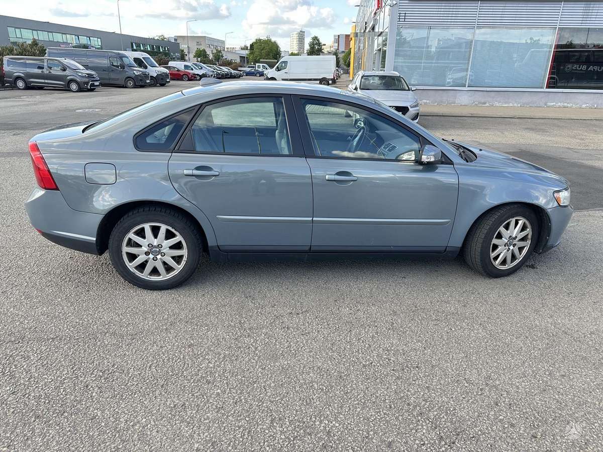 Volvo S40, 2.4 l., Седан