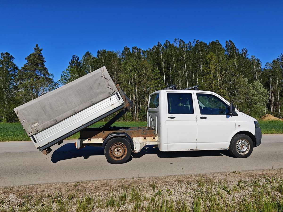 Volkswagen Transporter - 1