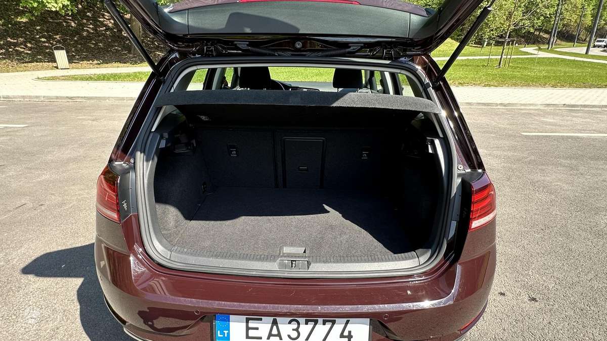 Volkswagen Golf, 36 kWh, hatchback