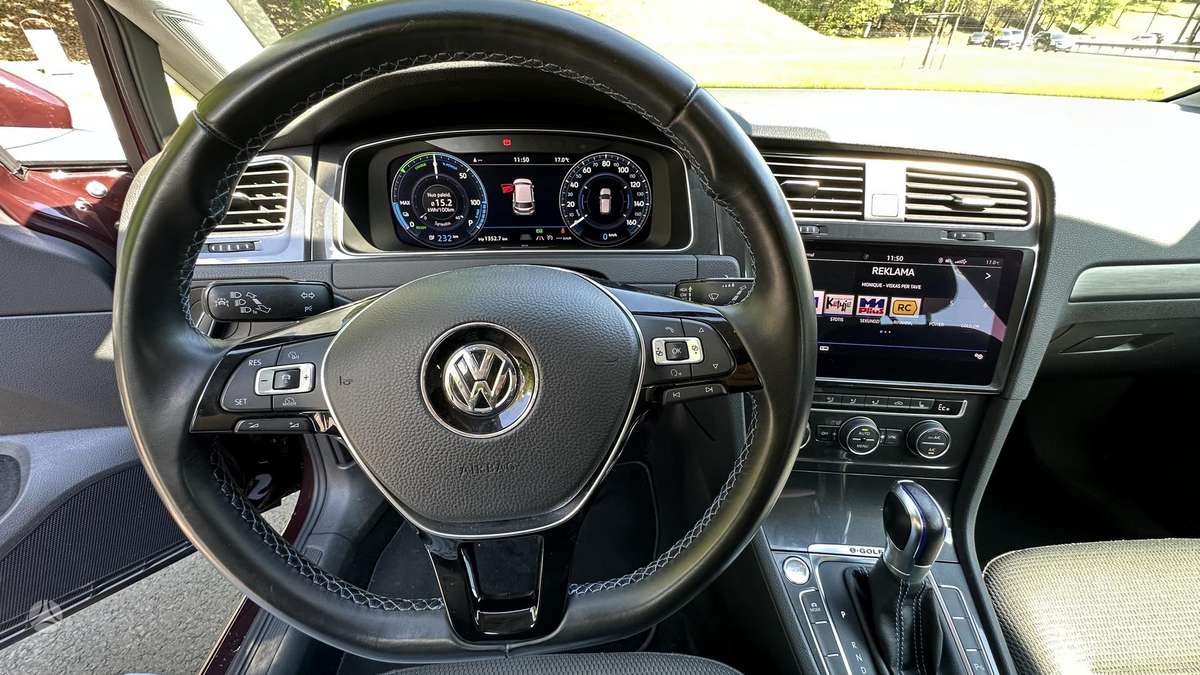 Volkswagen Golf, 36 kWh, hatchback