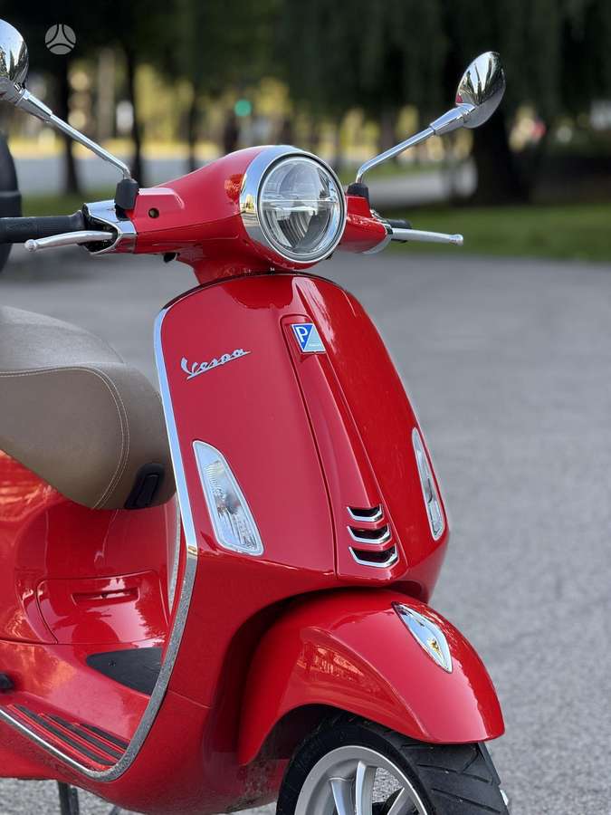 Piaggio Vespa, scooters / mopeds
