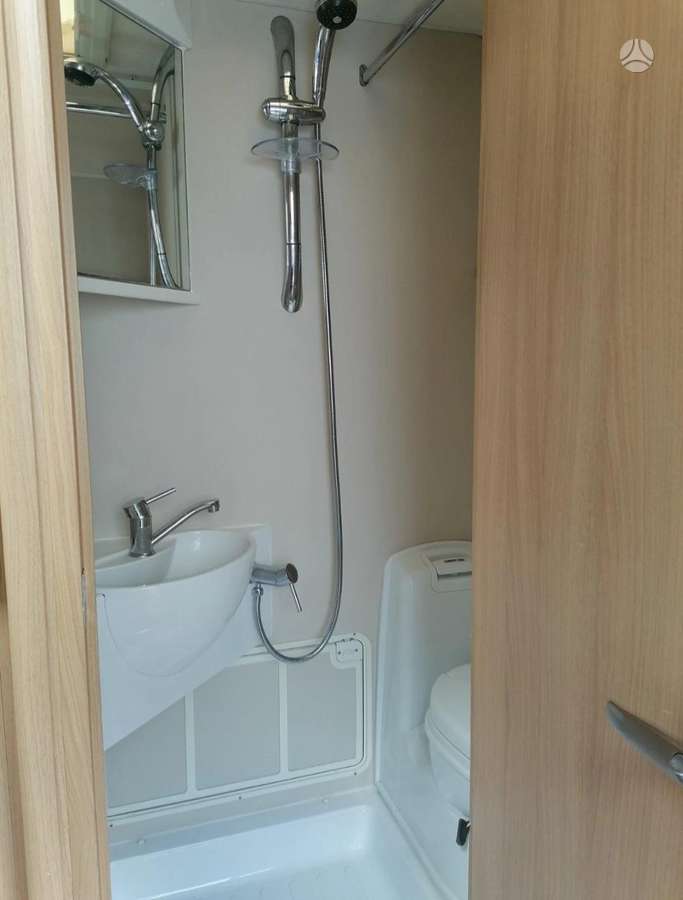 -Kita- Elddis Xplore 302, caravans