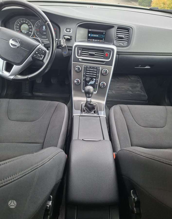Volvo V60, 2.0 l., hatchback